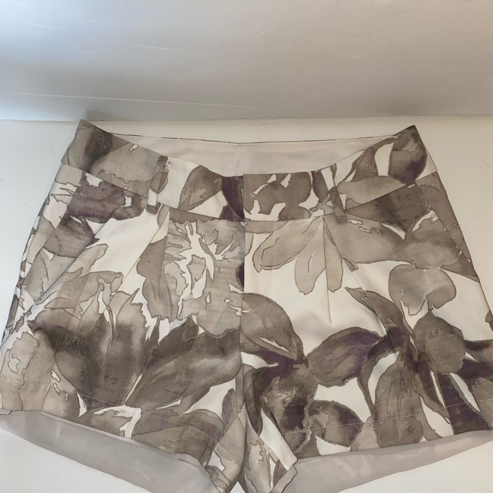 Vera Wang Floral Shorts - Brown and Cream